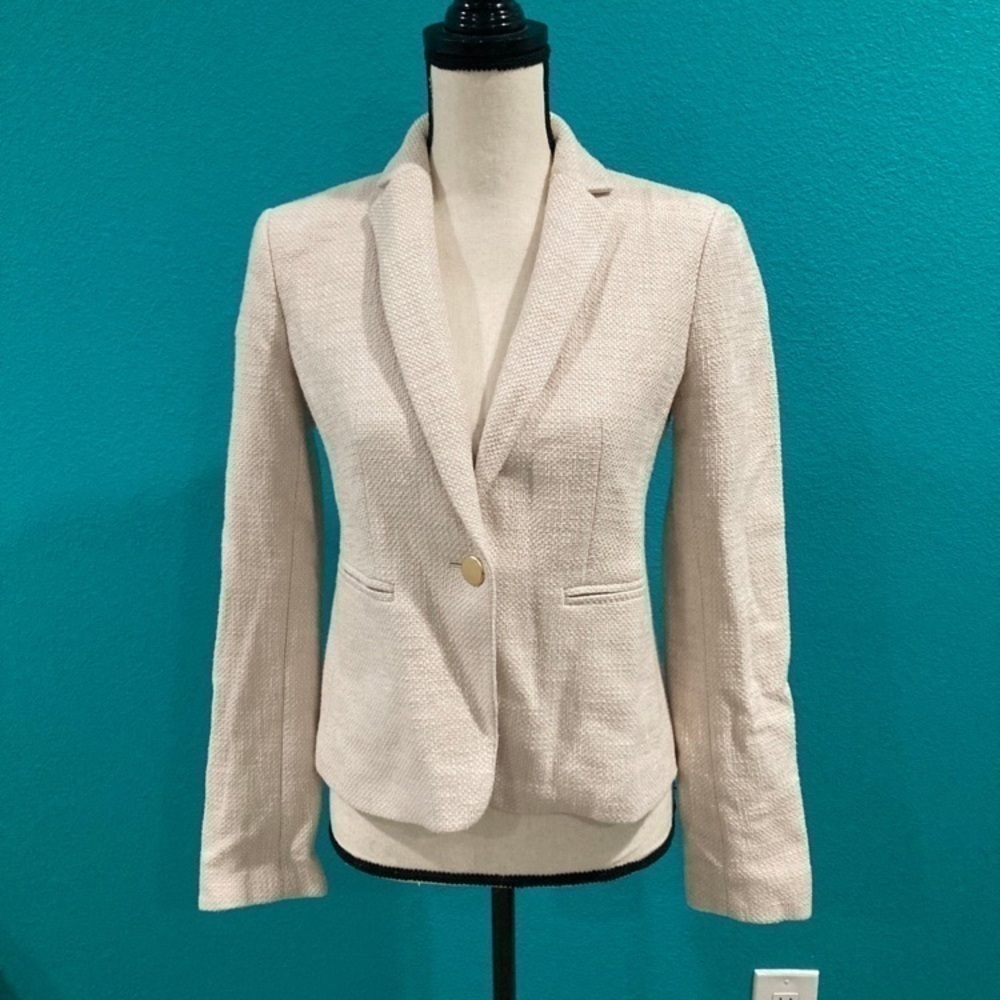 Ann Taylor Cream Blazer Tailored Fitted Silhouette